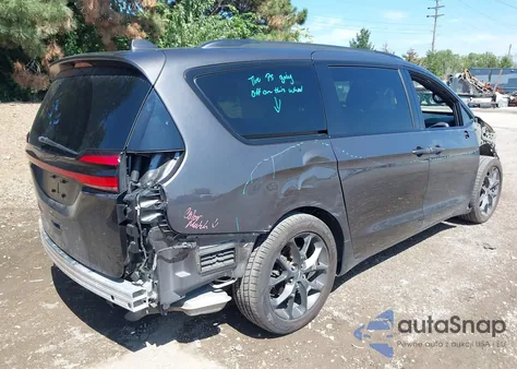 2021 Chrysler Pacifica Touring L z USA, uszkodzony, nr VIN 2C4RC1BG5MR607182